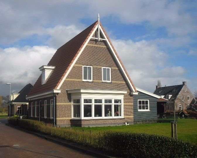 Het pand van Kattenpension Andijk aan het Visserspad in Andijk